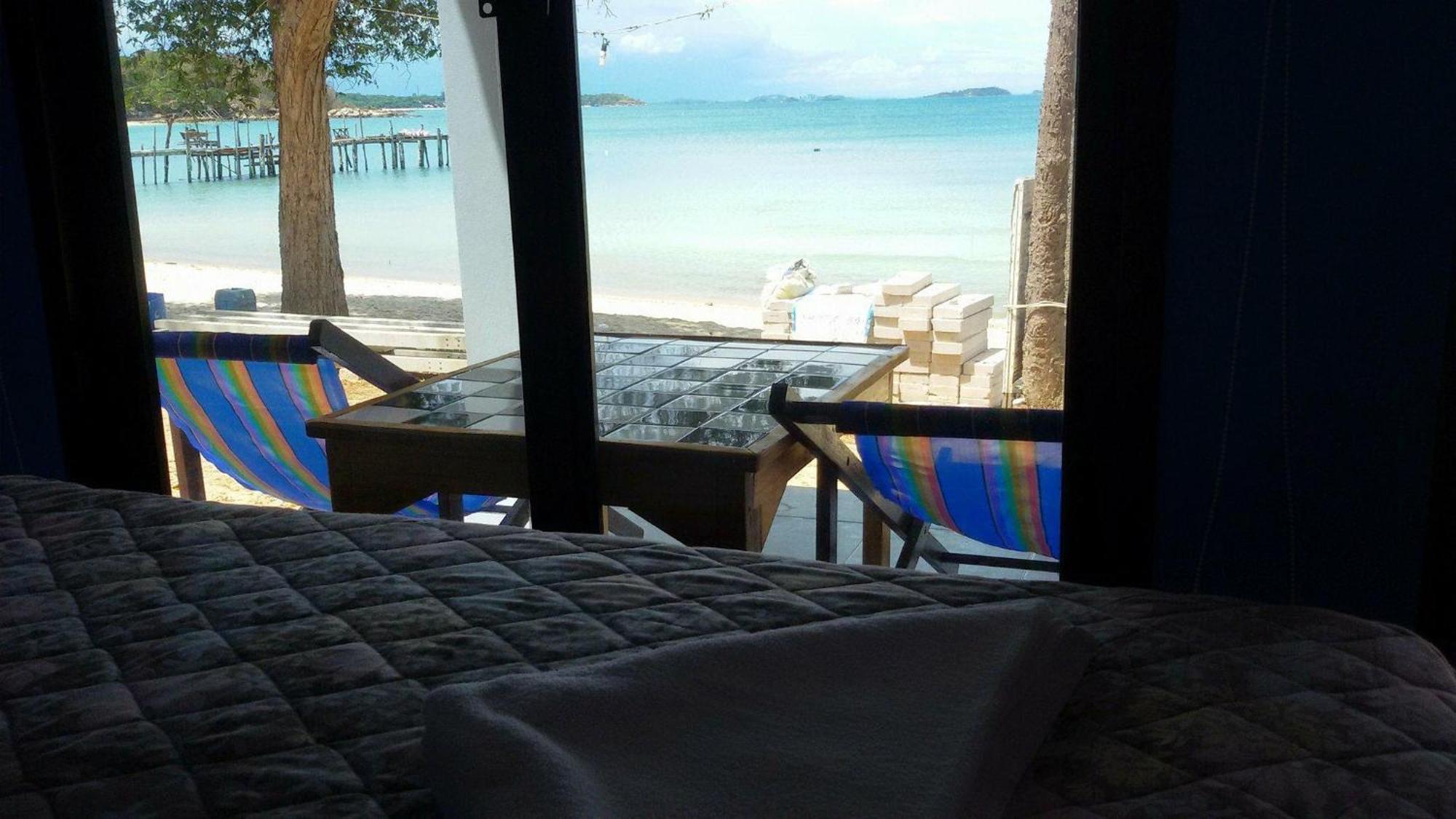 Hotel ลุงดำฮัทบีช à Ko Samet Extérieur photo