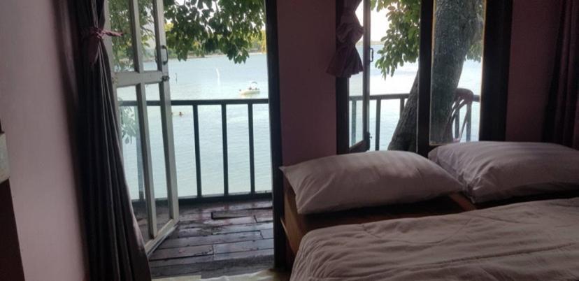 Hotel ลุงดำฮัทบีช à Ko Samet Extérieur photo