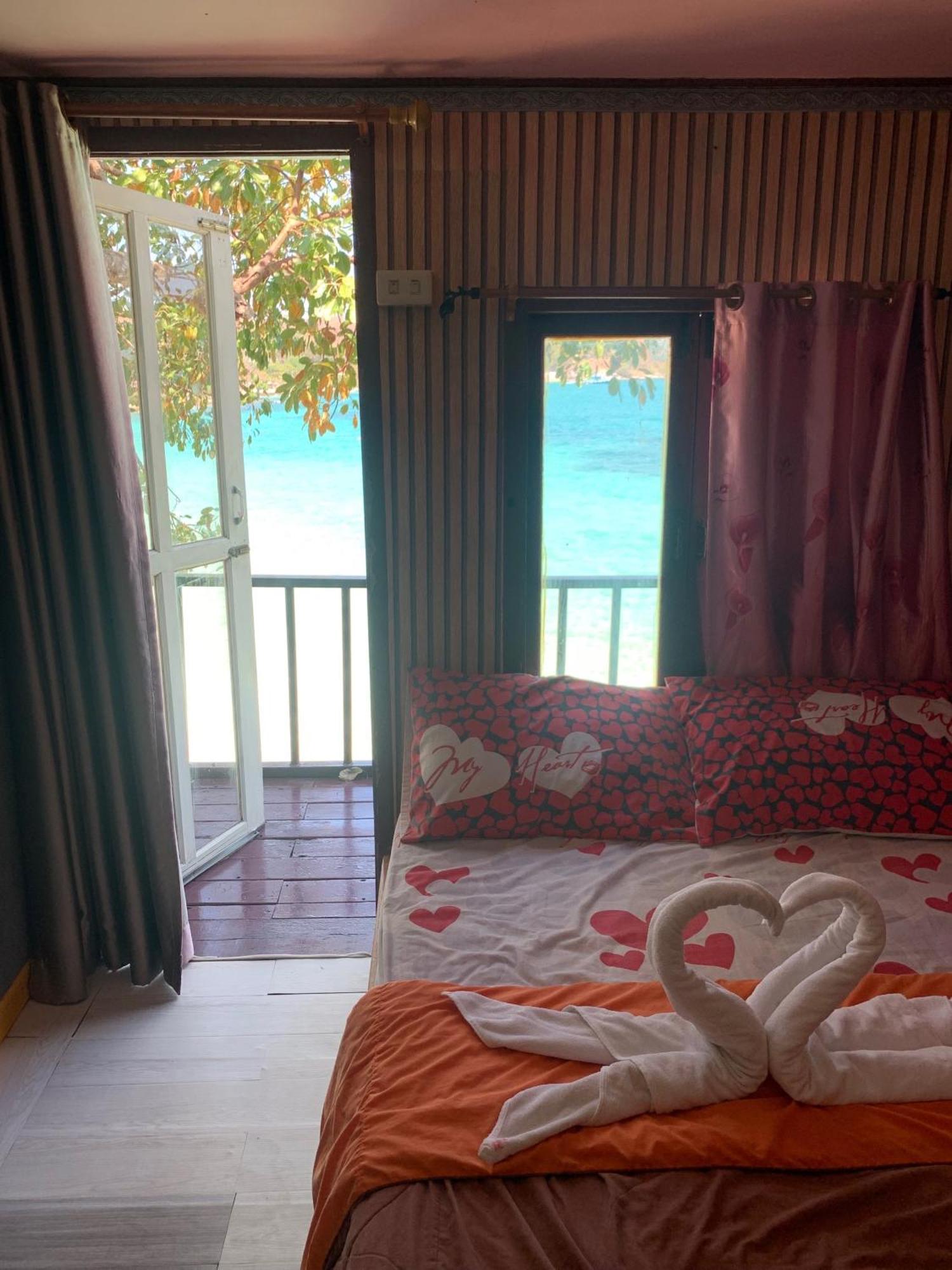 Hotel ลุงดำฮัทบีช à Ko Samet Extérieur photo