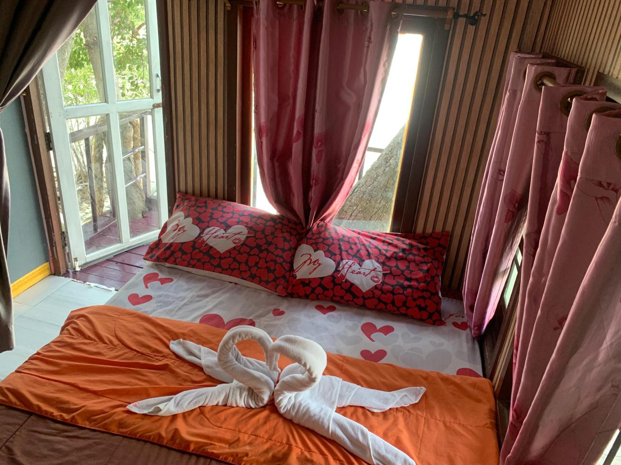 Hotel ลุงดำฮัทบีช à Ko Samet Extérieur photo