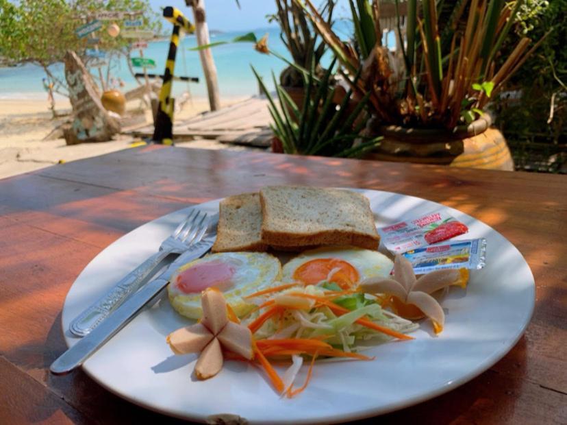 Hotel ลุงดำฮัทบีช à Ko Samet Extérieur photo