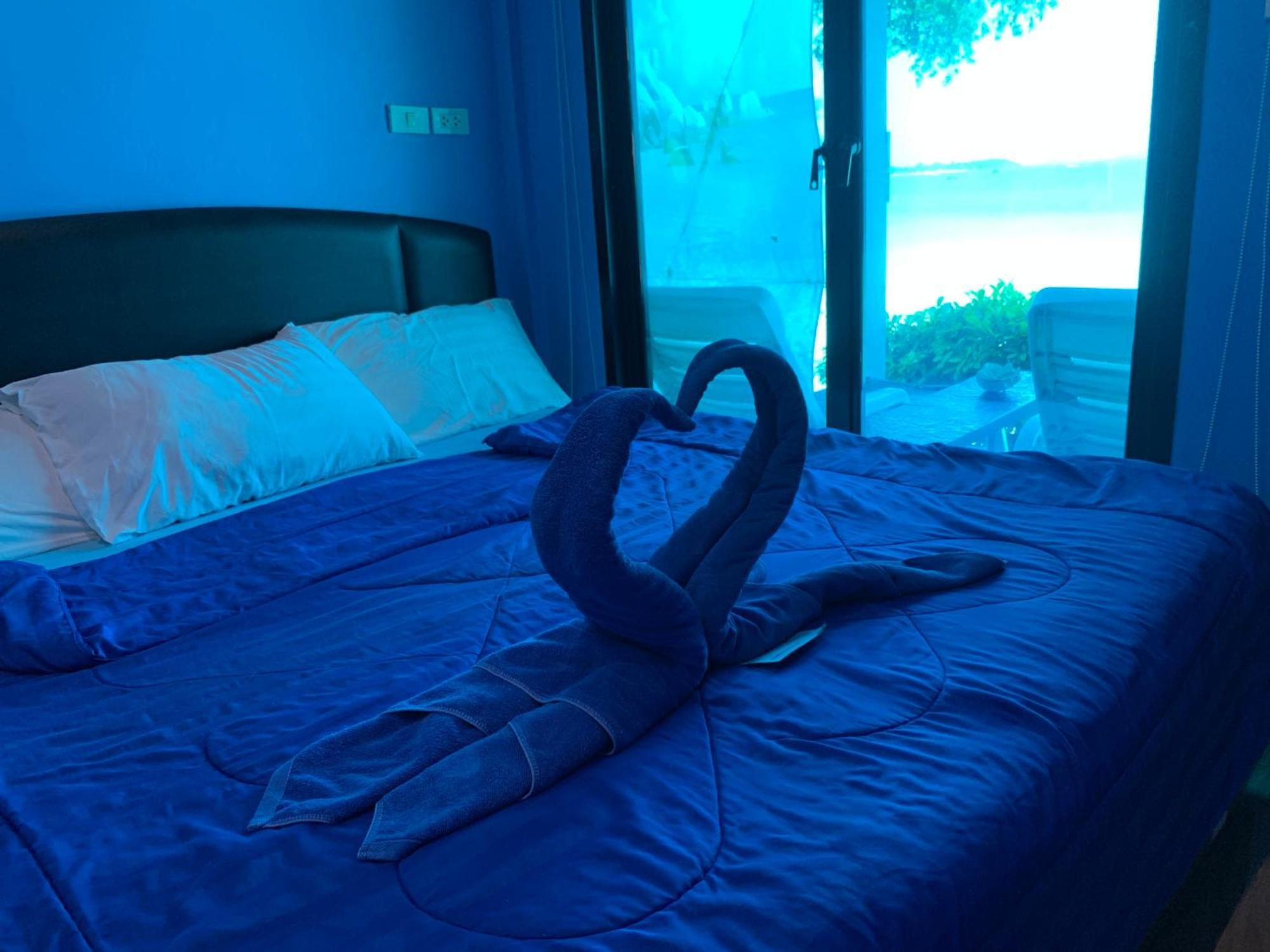 Hotel ลุงดำฮัทบีช à Ko Samet Extérieur photo